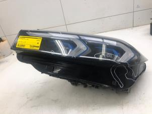 Gebruikte Linker Koplamp BMW 3 serie Touring (G21) 320d 2.0 TwinPower Turbo 16V Mild Hybrid Prijs op aanvraag aangeboden door Wessel Parts & Service B.V.