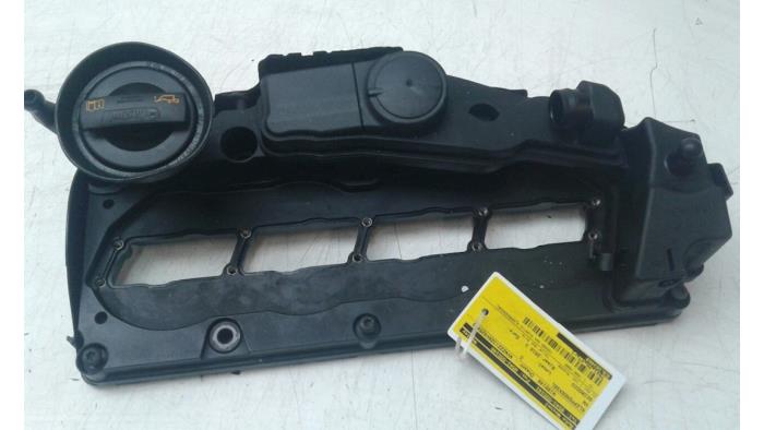Gebruikte Kleppendeksel Volkswagen Scirocco (137/13AD) 2.0 TDI 16V Prijs € 51,45 Margeregeling aangeboden door Wessel Parts & Service B.V.
