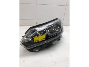 Gebruikte Linker Koplamp Toyota ProAce 1.5 D-4D 120 16V Prijs € 299,00 Margeregeling aangeboden door Wessel Parts & Service B.V.
