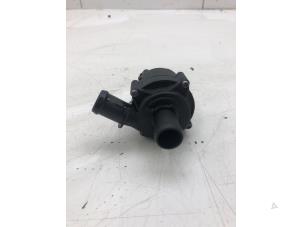 Gebruikte Waterpomp Audi A3 Limousine (8VS/8VM) 1.5 TFSI 16V Prijs € 39,00 Margeregeling aangeboden door Wessel Parts & Service B.V.