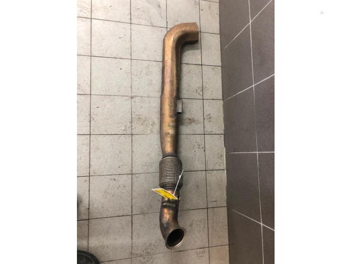 Gebruikte Voordemper Uitlaat Mercedes S (222.0/222.1) 3.0 S-400d 4-Matic Prijs € 236,25 Margeregeling aangeboden door Wessel Parts & Service B.V.