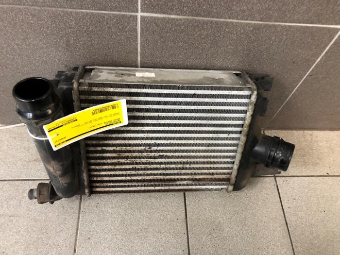 Gebruikte Intercooler Dacia Duster (HS) 1.5 dCi Prijs € 51,45 Margeregeling aangeboden door Wessel Parts & Service B.V.