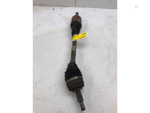 Gebruikte Steekas links-voor Dacia Duster (HS) 1.5 dCi Prijs € 79,00 Margeregeling aangeboden door Wessel Parts & Service B.V.