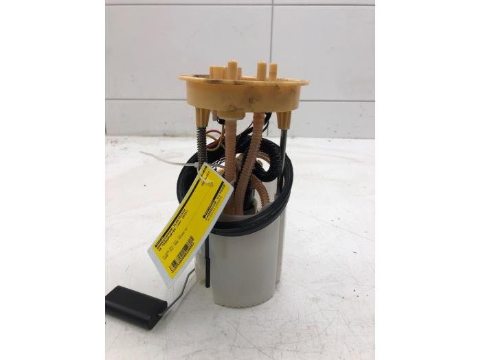 Gebruikte Tank element Pomp Volkswagen Transporter T6 2.0 TDI DRF Prijs € 103,95 Margeregeling aangeboden door Wessel Parts & Service B.V.