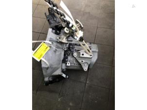 Gebruikte Versnellingsbak Opel Corsa F (UB/UH/UP) 1.2 12V 75 Prijs € 599,00 Margeregeling aangeboden door Wessel Parts & Service B.V.