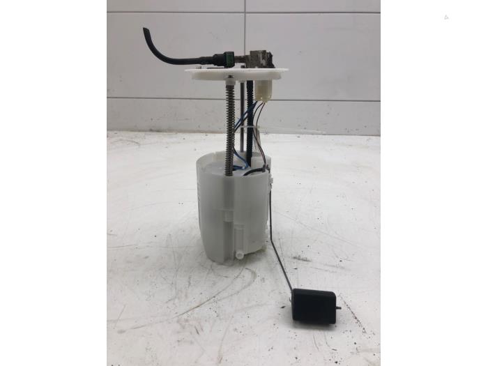 Gebruikte Tank element Pomp Mitsubishi ASX 1.6 MIVEC 16V Prijs € 82,95 Margeregeling aangeboden door Wessel Parts & Service B.V.