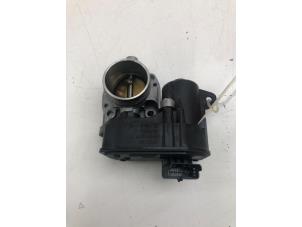 Gebruikte Gasklephuis Opel Corsa F (UB/UH/UP) 1.2 12V 75 Prijs € 49,00 Margeregeling aangeboden door Autobedrijf G.H. Wessel B.V.