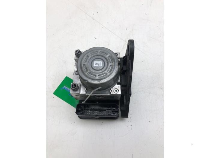 Gebruikte ABS Pomp Volkswagen Golf VII (AUA) 1.4 TSI 16V Prijs € 131,25 Margeregeling aangeboden door Wessel Parts & Service B.V.