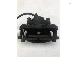 Gebruikte Remklauw (Tang) links-voor Toyota ProAce 1.5 D-4D 120 16V Prijs € 59,00 Margeregeling aangeboden door Wessel Parts & Service B.V.