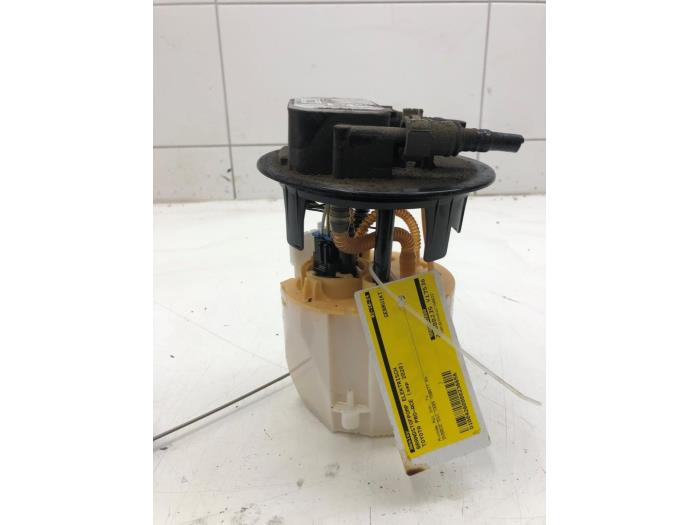 Gebruikte Tank element Pomp Toyota ProAce 1.5 D-4D 120 16V Prijs € 261,45 Margeregeling aangeboden door Wessel Parts & Service B.V.