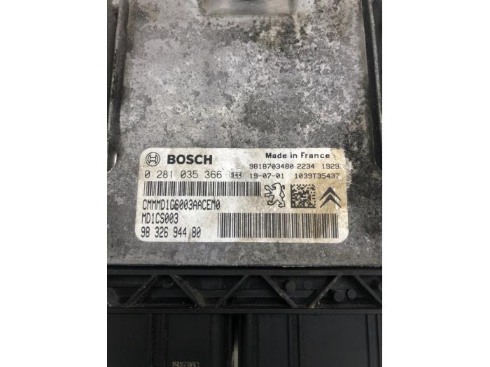 Computer Motormanagement van een Toyota ProAce 1.5 D-4D 120 16V 2020