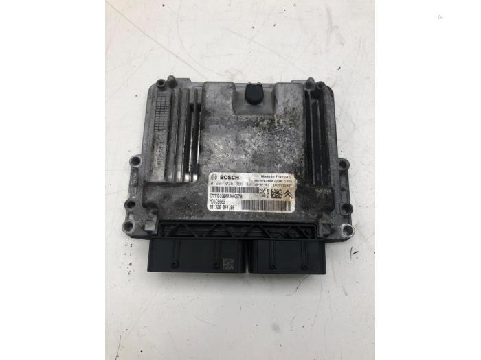 Computer Motormanagement van een Toyota ProAce 1.5 D-4D 120 16V 2020