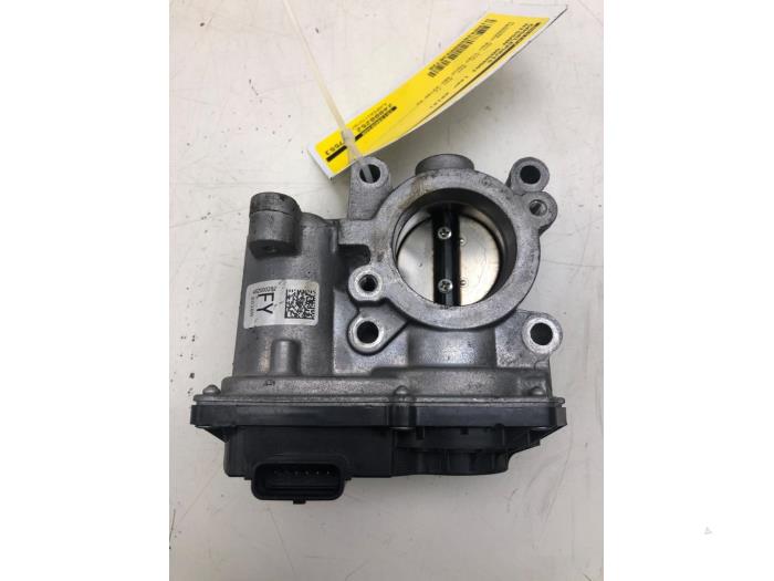 Gebruikte Gasklephuis Nissan Qashqai (J11) 1.2 DIG-T 16V Prijs € 51,45 Margeregeling aangeboden door Wessel Parts & Service B.V.