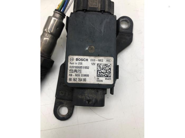 Nox sensor van een Toyota ProAce 1.5 D-4D 120 16V 2020