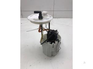 Gebruikte Tank element Pomp Opel Astra J (PC6/PD6/PE6/PF6) 1.4 Turbo 16V Prijs € 49,00 Margeregeling aangeboden door Wessel Parts & Service B.V.