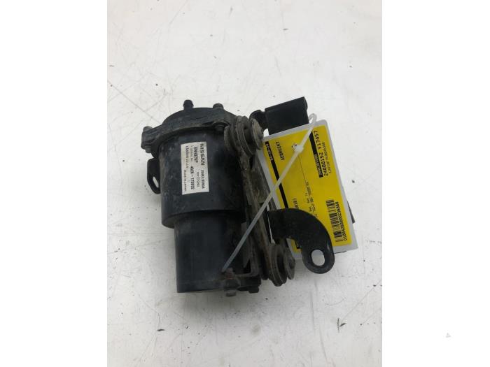 Gebruikte Compressor Nissan Juke (F15) 1.5 dCi Prijs € 72,45 Margeregeling aangeboden door Wessel Parts & Service B.V.