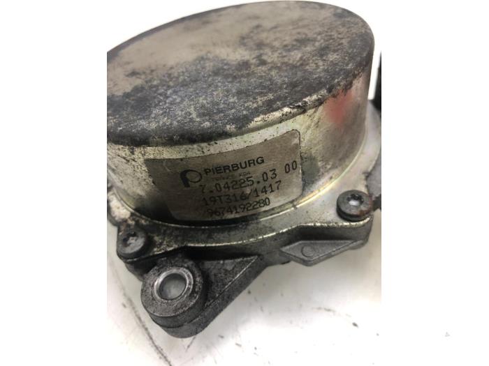 Gebruikte Vacuumpomp (Diesel) Opel Vivaro 2.0 CDTI 122 Prijs € 51,45 Margeregeling aangeboden door Wessel Parts & Service B.V.