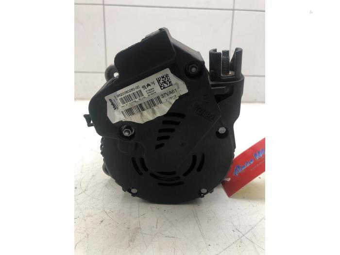 Dynamo van een Opel Grandland (X) 1.6 Turbo 16V Hybrid4 2022