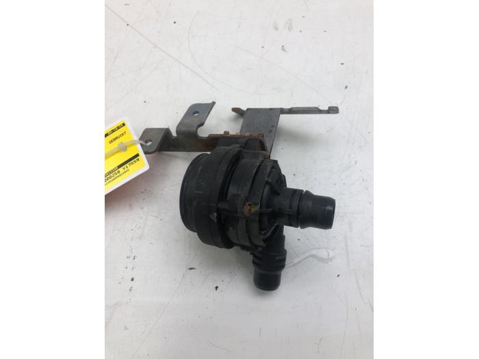 Gebruikte Waterpomp Opel Grandland (X) 1.6 Turbo 16V Hybrid4 Prijs € 40,95 Margeregeling aangeboden door Wessel Parts & Service B.V.