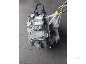 Gebruikte Automaatbak Opel Grandland (X) 1.6 Turbo 16V Hybrid4 Prijs op aanvraag aangeboden door Wessel Parts & Service B.V.