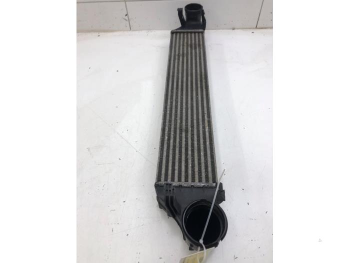 Gebruikte Intercooler Mercedes C (W203) 3.0 C-320 CDI V6 24V Prijs € 51,45 Margeregeling aangeboden door Wessel Parts & Service B.V.