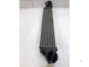 Gebruikte Intercooler Mercedes C (W203) 3.0 C-320 CDI V6 24V Prijs € 49,00 Margeregeling aangeboden door Wessel Parts & Service B.V.