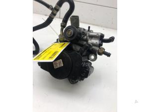 Gebruikte Dieselpomp Mercedes GLK (204.7/9) 2.2 200 CDI 16V BlueEfficiency Prijs € 149,00 Margeregeling aangeboden door Wessel Parts & Service B.V.