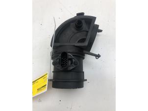 Gebruikte Luchthoeveelheidsmeter Mercedes S (W220) 4.3 S-430 V8 24V Prijs € 39,00 Margeregeling aangeboden door Wessel Parts & Service B.V.