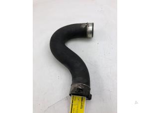 Gebruikte Intercooler Slang Mercedes Sprinter 3,5t (906.63) 319 CDI,BlueTEC V6 24V Prijs € 39,00 Margeregeling aangeboden door Wessel Parts & Service B.V.