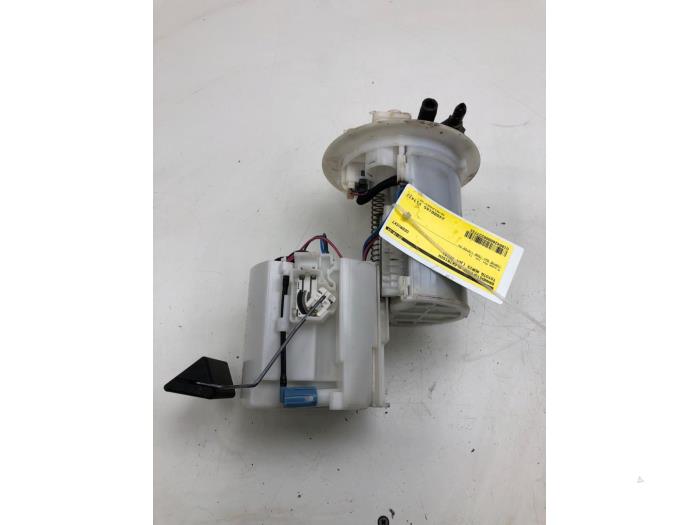 Gebruikte Tank element Pomp Toyota Auris (E18) 1.6 Dual VVT-i 16V Prijs € 93,45 Margeregeling aangeboden door Wessel Parts & Service B.V.