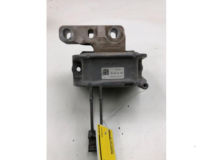 Gebruikte Motorsteun Skoda Octavia Combi (5EAC) 1.8 TSI DSG 16V 4x4 Prijs € 51,45 Margeregeling aangeboden door Wessel Parts & Service B.V.