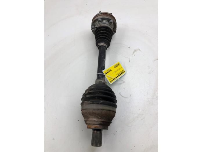Gebruikte Steekas links-voor Skoda Octavia Combi (5EAC) 1.8 TSI DSG 16V 4x4 Prijs € 131,25 Margeregeling aangeboden door Wessel Parts & Service B.V.