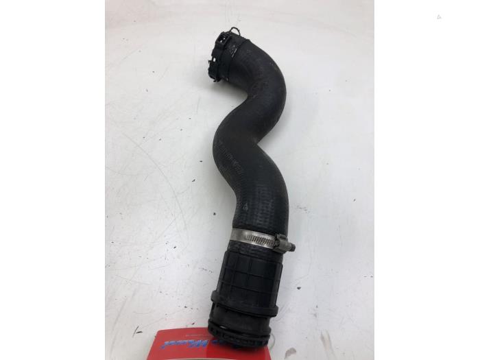 Gebruikte Intercooler Slang Opel Astra K Sports Tourer 1.6 CDTI 110 16V Prijs € 40,95 Margeregeling aangeboden door Wessel Parts & Service B.V.