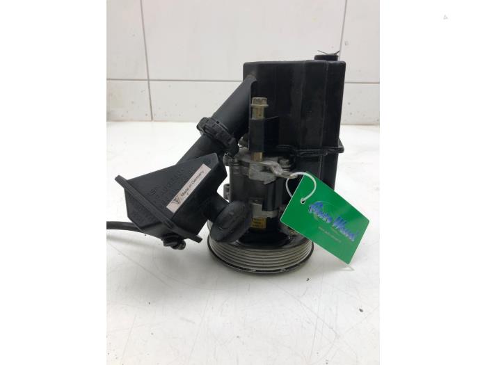 Gebruikte Pomp Servo Porsche Boxster (986) 2.7 24V Prijs € 103,95 Margeregeling aangeboden door Wessel Parts & Service B.V.
