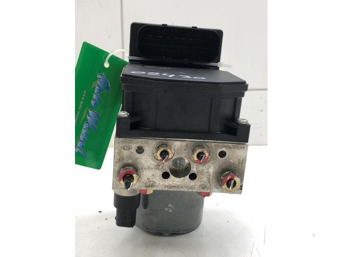 Gebruikte ABS Pomp Porsche Boxster (986) 2.7 24V Prijs € 471,45 Margeregeling aangeboden door Wessel Parts & Service B.V.