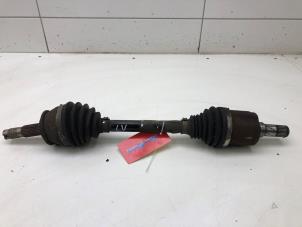 Gebruikte Aandrijfas links-voor Opel Mokka/Mokka X 1.7 CDTI 16V 4x2 Prijs € 89,00 Margeregeling aangeboden door Wessel Parts & Service B.V.