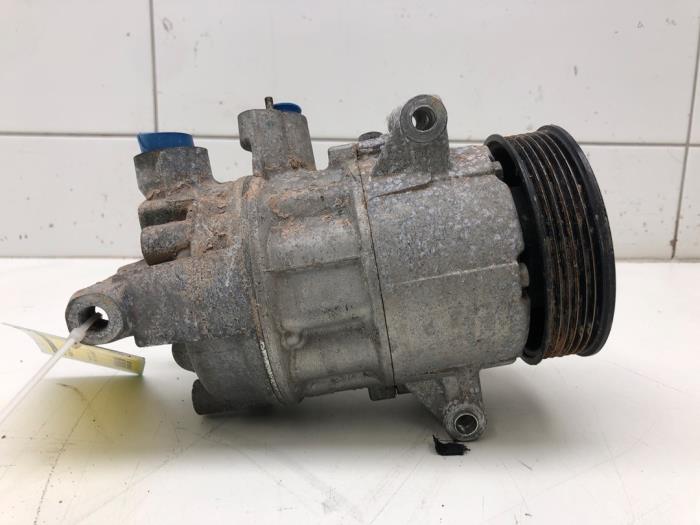 Gebruikte Aircopomp Volkswagen Golf VII (AUA) 2.0 GTI 16V Performance Package Prijs € 103,95 Margeregeling aangeboden door Wessel Parts & Service B.V.