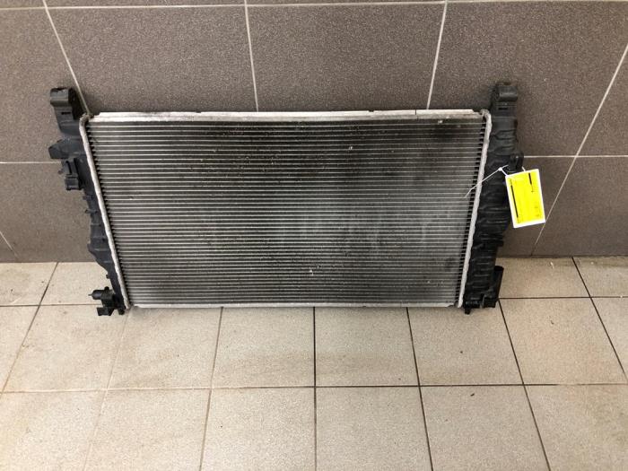 Gebruikte Radiateur Chevrolet Cruze SW (308) 1.7 D 130 Prijs € 61,95 Margeregeling aangeboden door Wessel Parts & Service B.V.