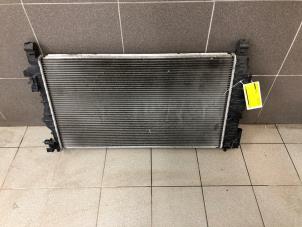 Gebruikte Radiateur Chevrolet Cruze SW (308) 1.7 D 130 Prijs € 59,00 Margeregeling aangeboden door Wessel Parts & Service B.V.