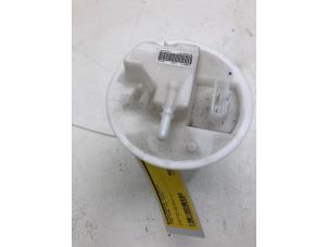 Gebruikte Tank element Pomp Ford Puma 1.0 Ti-VCT EcoBoost mHEV 12V Prijs € 59,00 Margeregeling aangeboden door Wessel Parts & Service B.V.