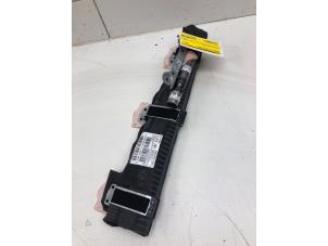 Gebruikte Airbag portier 2Deurs rechts Mercedes E (R238) E-300 2.0 Turbo 16V Prijs € 175,00 Margeregeling aangeboden door Wessel Parts & Service B.V.