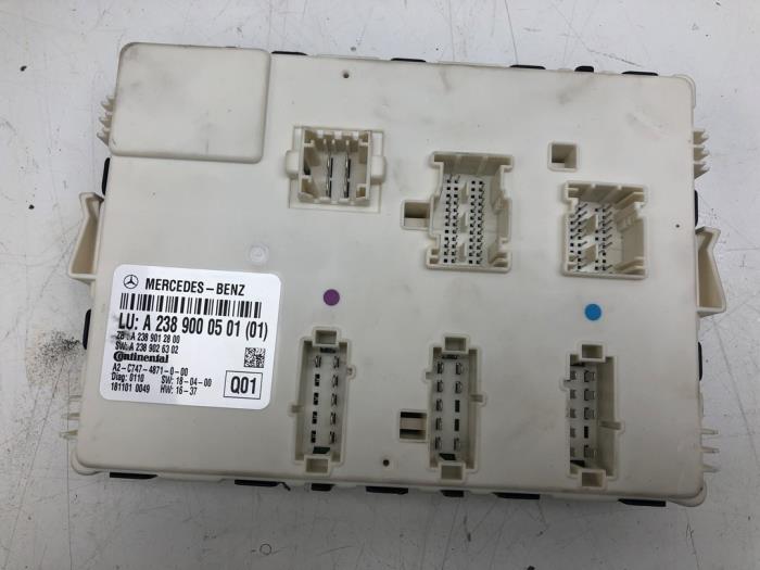 Gebruikte Cabriokap computer Mercedes E (R238) E-300 2.0 Turbo 16V Prijs € 313,95 Margeregeling aangeboden door Wessel Parts & Service B.V.