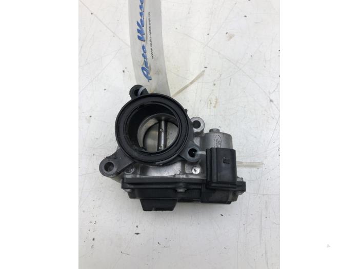 Gebruikte Gasklephuis Ford Puma 1.0 Ti-VCT EcoBoost 12V Prijs € 61,95 Margeregeling aangeboden door Wessel Parts & Service B.V.