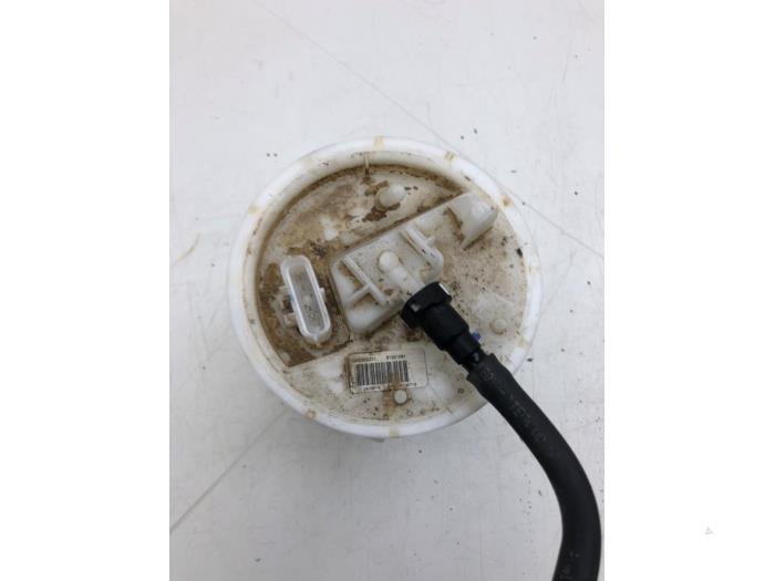 Gebruikte Tank element Pomp Volvo V40 (MV) 1.5 T3 16V Geartronic Prijs € 61,95 Margeregeling aangeboden door Wessel Parts & Service B.V.