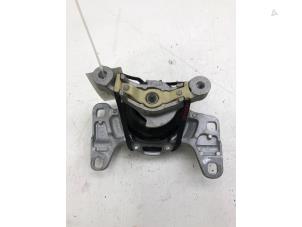 Gebruikte Motorsteun Volvo V40 (MV) 1.5 T3 16V Geartronic Prijs € 39,00 Margeregeling aangeboden door Wessel Parts & Service B.V.