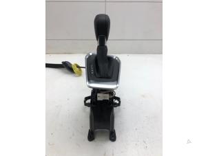 Gebruikte Pook Renault Captur II (RJB) 1.3 Mild Hybrid 140, TCe 140 16V Prijs € 299,00 Margeregeling aangeboden door Wessel Parts & Service B.V.