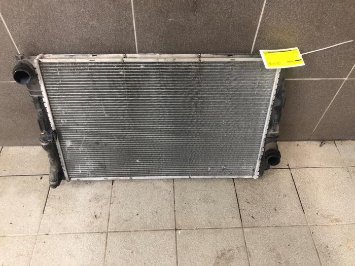 Gebruikte Radiateur BMW X3 (F25) xDrive 20i 2.0 16V Twin Power Turbo Prijs € 156,45 Margeregeling aangeboden door Wessel Parts & Service B.V.