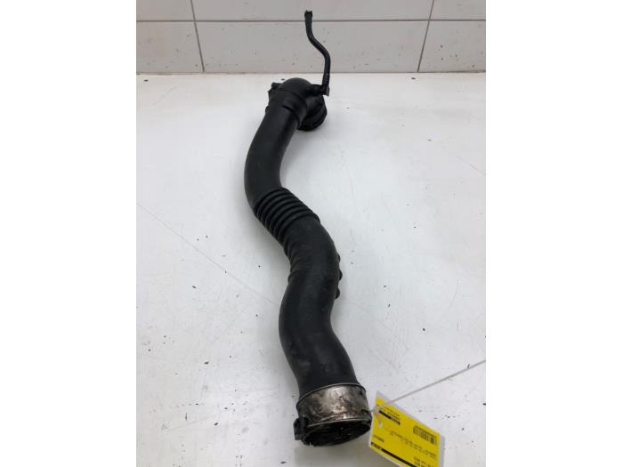 Gebruikte Intercooler Buis BMW X3 (F25) xDrive 20i 2.0 16V Twin Power Turbo Prijs € 82,95 Margeregeling aangeboden door Wessel Parts & Service B.V.