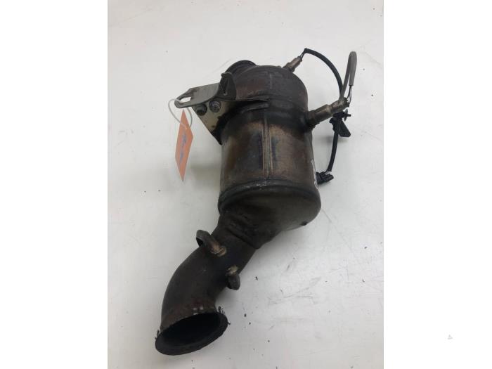 Gebruikte Katalysator Mercedes C Estate (S205) C-300 2.0 Turbo 16V EQ Boost 4-Matic Prijs € 786,45 Margeregeling aangeboden door Wessel Parts & Service B.V.