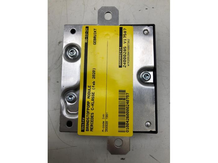 Gebruikte Brandstofpomp module Mercedes C Estate (S205) C-300 2.0 Turbo 16V EQ Boost 4-Matic Prijs € 40,95 Margeregeling aangeboden door Wessel Parts & Service B.V.